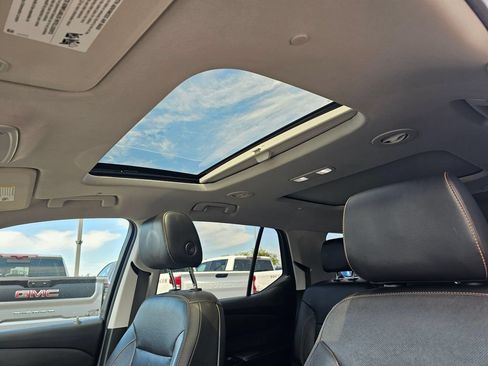 Used 2021 Chevrolet Traverse Premier w/ Redline Edition AWD/4WD image 25