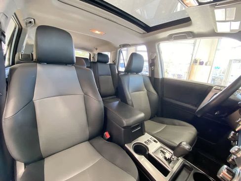 Certified 2024 Toyota 4Runner SR5 Premium w/ Moonroof Package AWD/4WD image 29