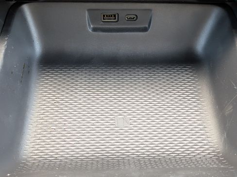 New 2027 GMC Terrain Elevation w/ Elevation Premium Package FWD image 29