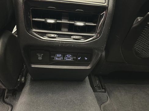 Used 2023 Jeep Grand Cherokee 4WD 4xe image 11
