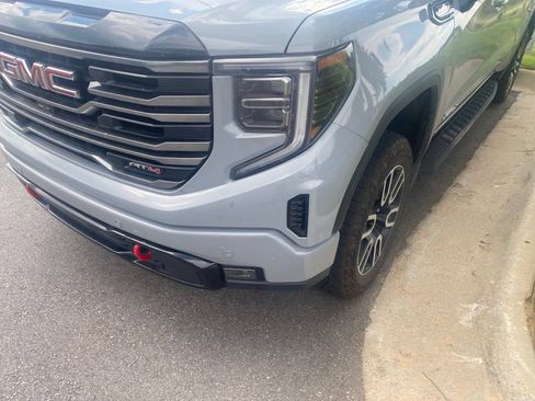 Used 2025 GMC Sierra 1500 AT4 w/ AT4 Premium Package AWD/4WD image 3