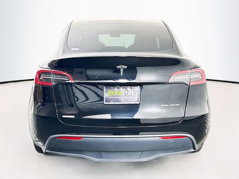 Used 2024 Tesla Model Y Long Range image 7