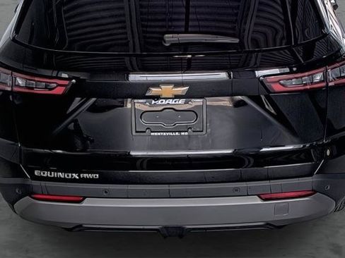 New 2026 Chevrolet Equinox LT w/ Convenience Package II AWD/4WD image 13