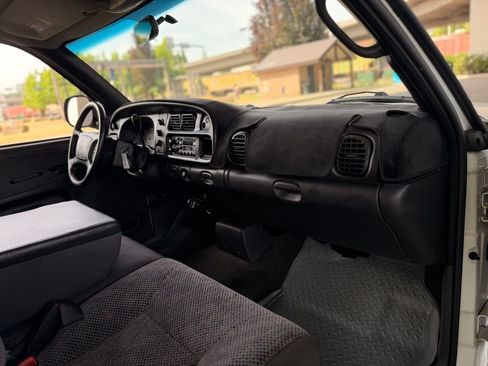 Used 2001 Dodge Ram 1500 Truck 2WD Quad Cab image 37