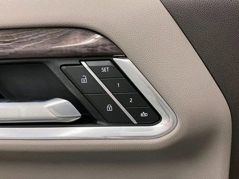 Used 2025 Chevrolet Silverado 2500 LTZ w/ LTZ Convenience Package image 41