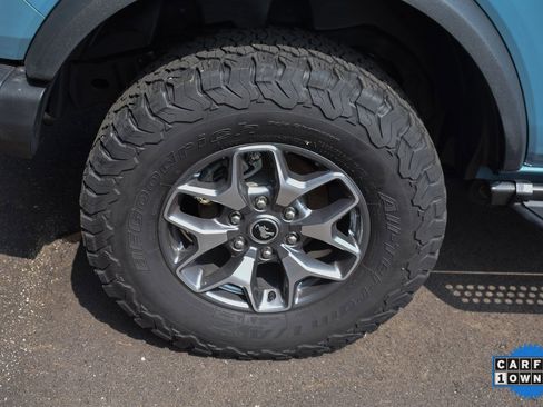 Used 2023 Ford Bronco Badlands image 11