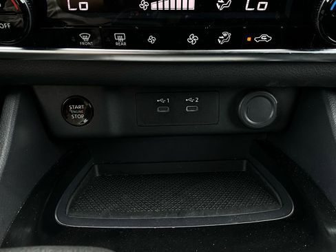 Used 2025 Nissan Rogue SV image 25