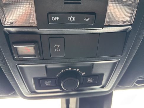 Used 2020 Toyota Tacoma TRD Off-Road AWD/4WD image 23