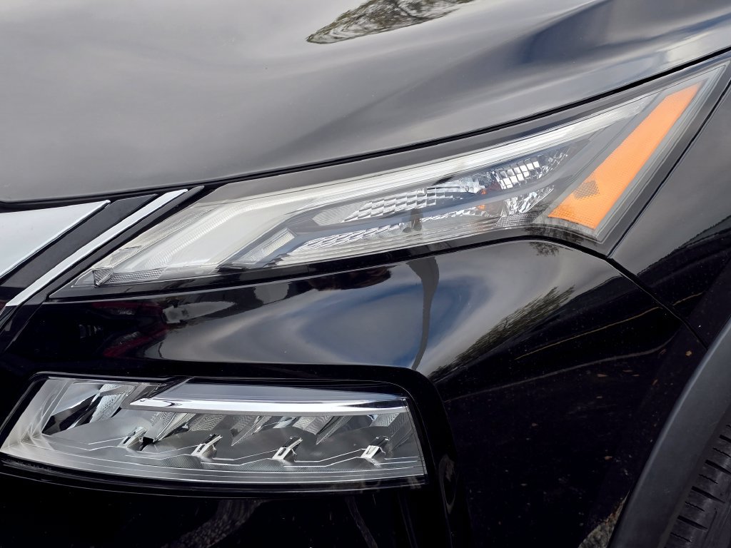 Used 2023 Nissan Rogue SV w/ SV Premium B Package AWD/4WD image 24