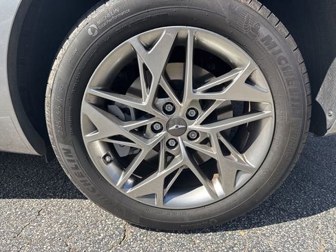 Used 2025 Genesis GV70 2.5T Select w/ Select Package image 8