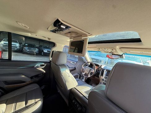 Used 2019 GMC Yukon Denali w/ Denali Ultimate Package image 22