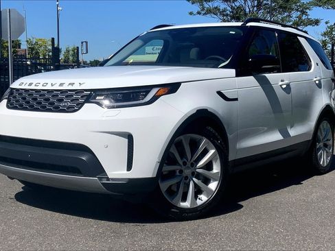 New 2026 Land Rover Discovery S AWD/4WD image 1