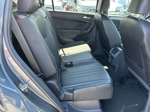 Used 2022 Volkswagen Tiguan SE R-Line FWD image 17