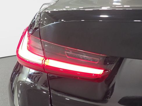Used 2022 BMW 330i Sedan w/ Driving Assistance Package RWD image 27