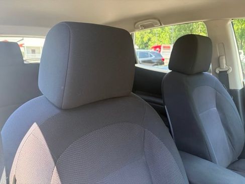 Used 2015 Nissan Rogue S AWD/4WD image 27