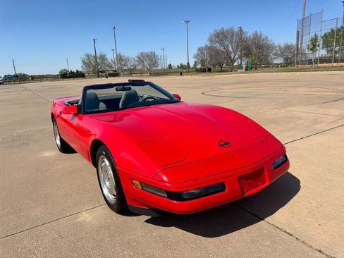 Used 1995 Chevrolet Corvette Convertible RWD image 34