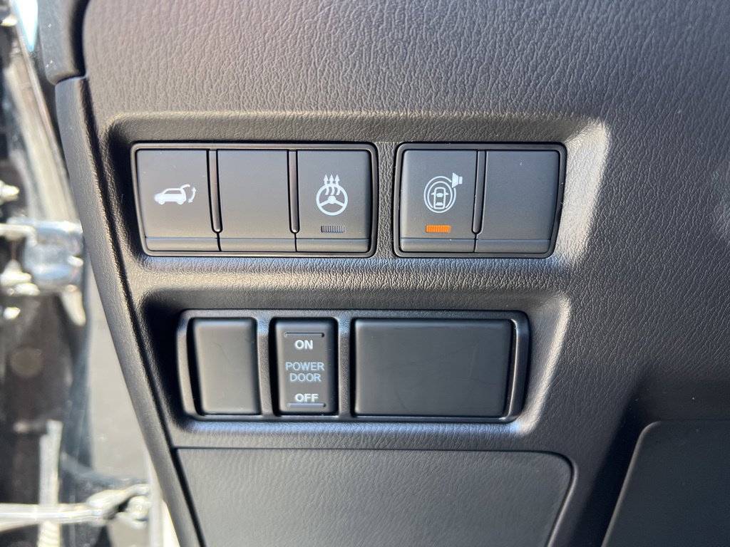 Used 2023 Nissan Armada Platinum w/ Captain's Chairs Package AWD/4WD image 32