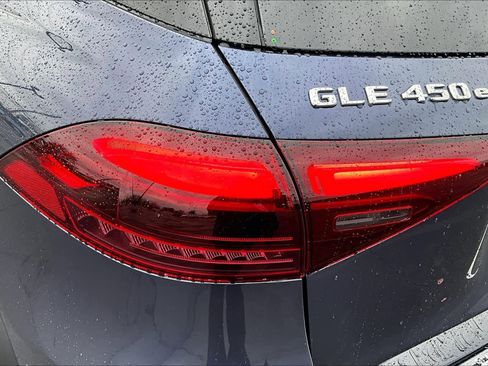 Used 2025 Mercedes-Benz GLE 450e 4MATIC image 29