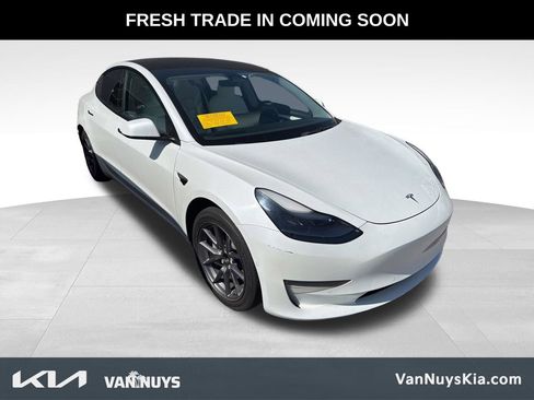 Used 2022 Tesla Model 3 RWD image 2