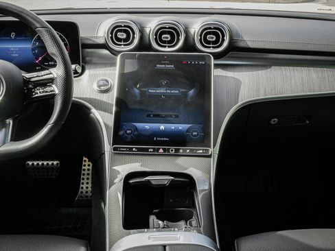 Used 2022 Mercedes-Benz C 300 4MATIC Sedan image 29