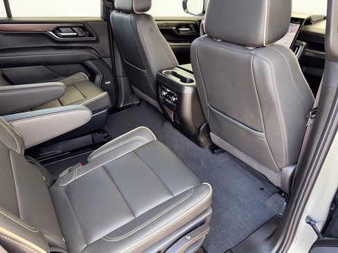 Used 2025 GMC Yukon Elevation w/ LPO, Floor Liner Package RWD image 29