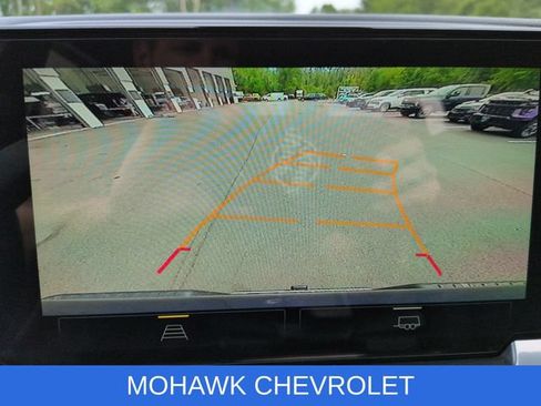 Used 2023 Chevrolet Silverado 1500 LT AWD/4WD image 15