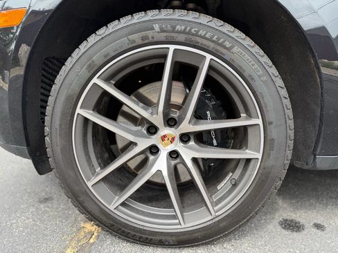 Used 2024 Porsche Macan S AWD/4WD image 25
