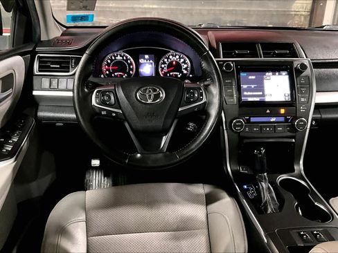 Used 2015 Toyota Camry XSE image 5