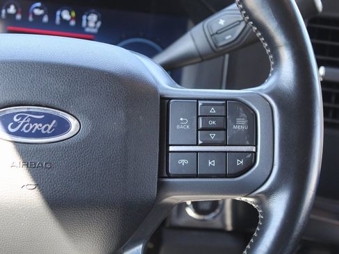 Certified 2023 Ford F250 Lariat w/ Sport Appearance Package image 18