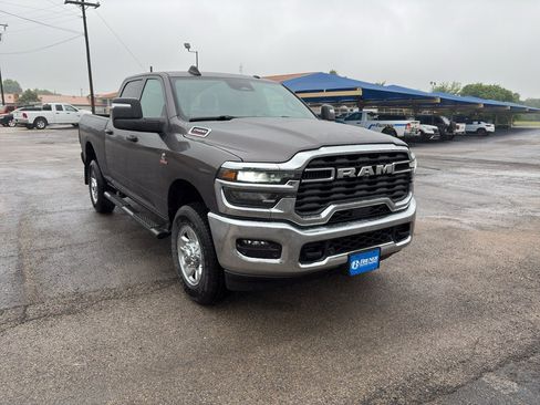 New 2026 RAM 2500 Tradesman AWD/4WD image 3