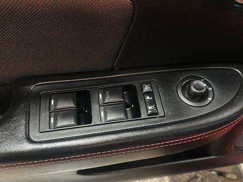 Used 2011 Dodge Avenger Heat FWD image 18