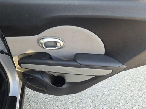 Used 2015 Kia Soul image 6