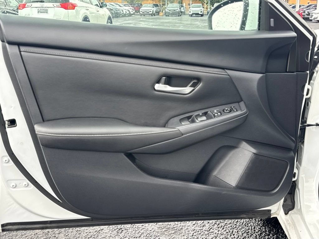 Used 2024 Nissan Sentra SV FWD image 10