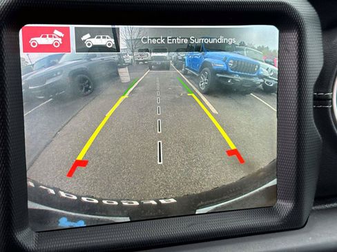 Used 2023 Jeep Wrangler Unlimited Rubicon 4xe w/ Safety Group AWD/4WD image 18