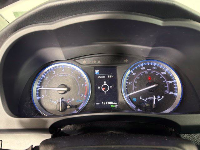 Used 2019 Toyota Highlander SE FWD image 21