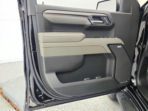 Used 2025 Chevrolet Silverado 1500 ZR2 w/ Technology Package AWD/4WD image 27