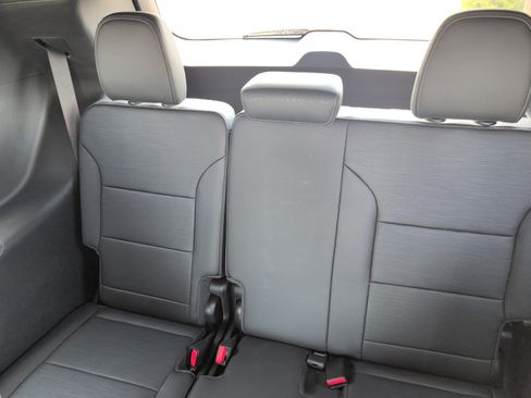 Used 2025 Buick Enclave Sport Touring FWD image 31