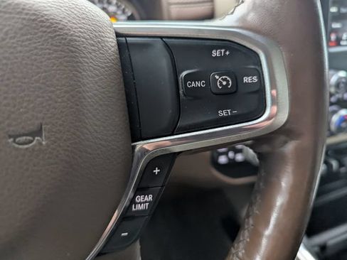 Used 2019 RAM 1500 Laramie AWD/4WD image 23