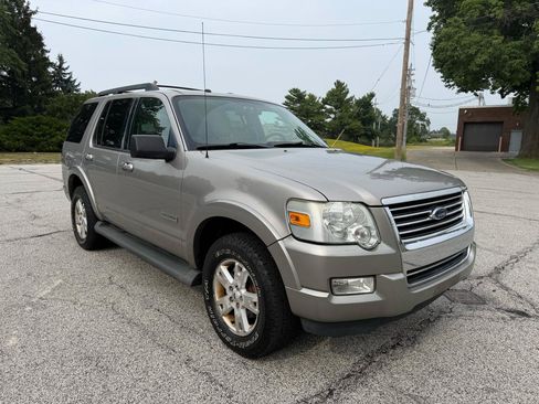 Used 2008 Ford Explorer XLT AWD/4WD image 3