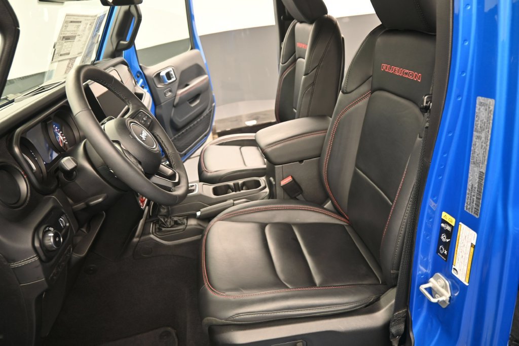 Used 2025 Jeep Wrangler Unlimited Rubicon AWD/4WD image 22