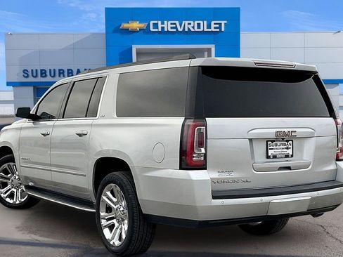 Used 2019 GMC Yukon XL SLT w/ Premium Edition image 12