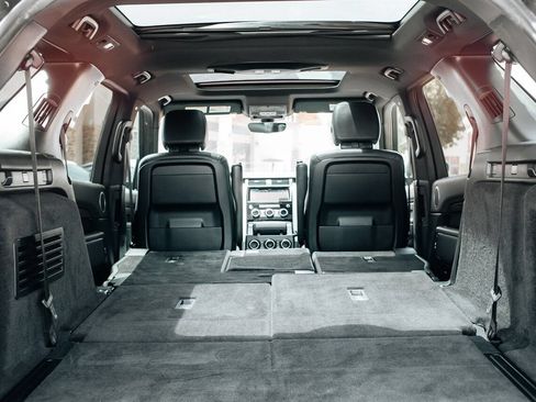 Used 2019 Land Rover Discovery HSE AWD/4WD image 46