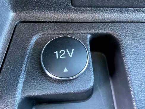 Used 2019 Ford Transit 150 XLT image 31