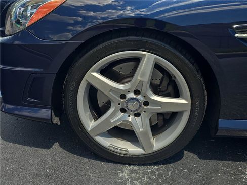 Used 2015 Mercedes-Benz SLK 350 image 7