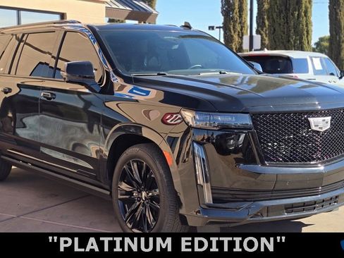 Used 2023 Cadillac Escalade ESV Sport Platinum image 12