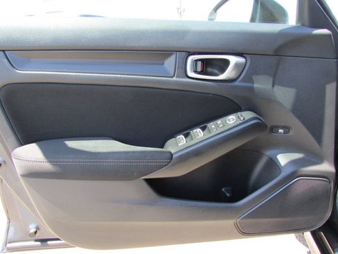 Used 2022 Honda Civic Sport image 14