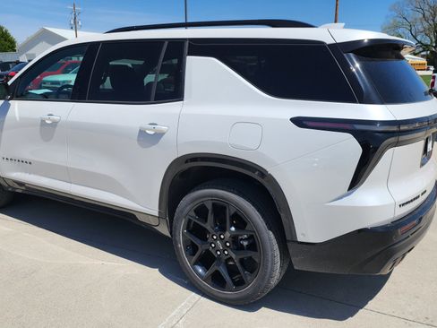 Used 2024 Chevrolet Traverse RS AWD/4WD image 6