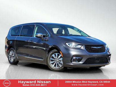 Used 2022 Chrysler Pacifica Limited
