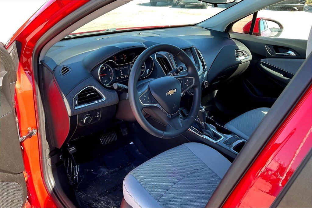 Used 2019 Chevrolet Cruze LS w/ LS Convenience Package FWD image 22