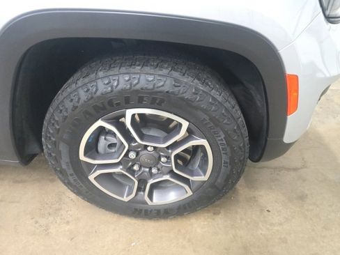 Used 2022 Jeep Grand Cherokee Trailhawk image 2